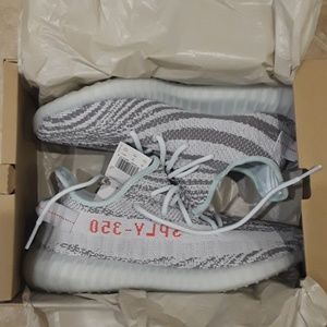 YEEZY BOOST 350 V2 BLUE TINT